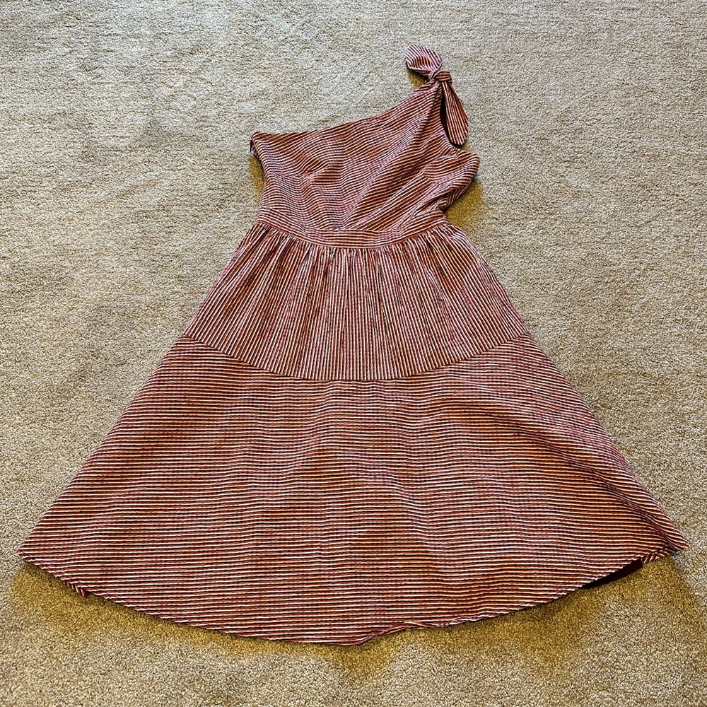 Gal meets glam one shoulder dress